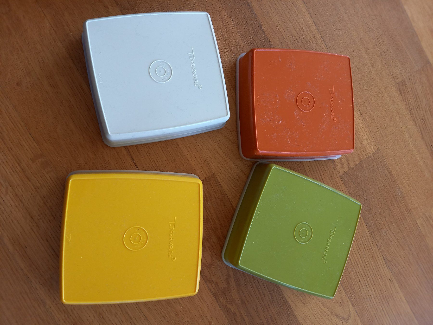 Tupperware Behälter & Ähnliches: Tupperware, 4 Dosen, Vintage, Top Zustand – Gebraucht aus Luzern von latinaluna 1