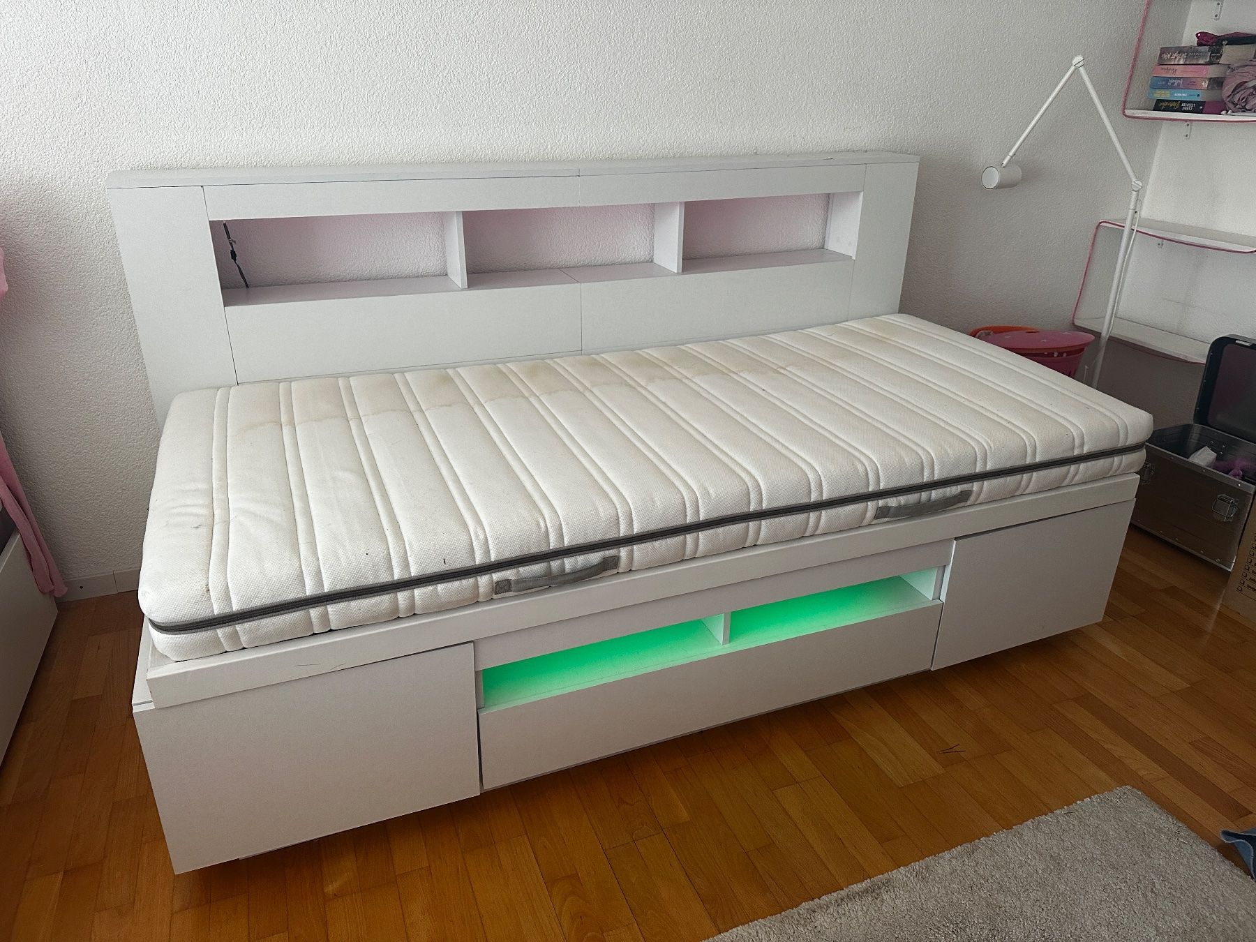 Betten: Selbstkonstruiertes Sofabett – Gebraucht aus Grüningen von MarleneRueede 1