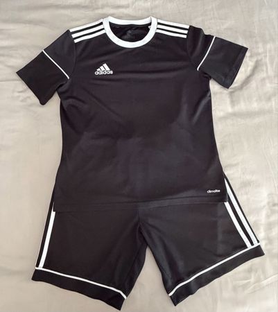 Adidas Fussball Set Trikot und Shorts schwarz Grösse 164