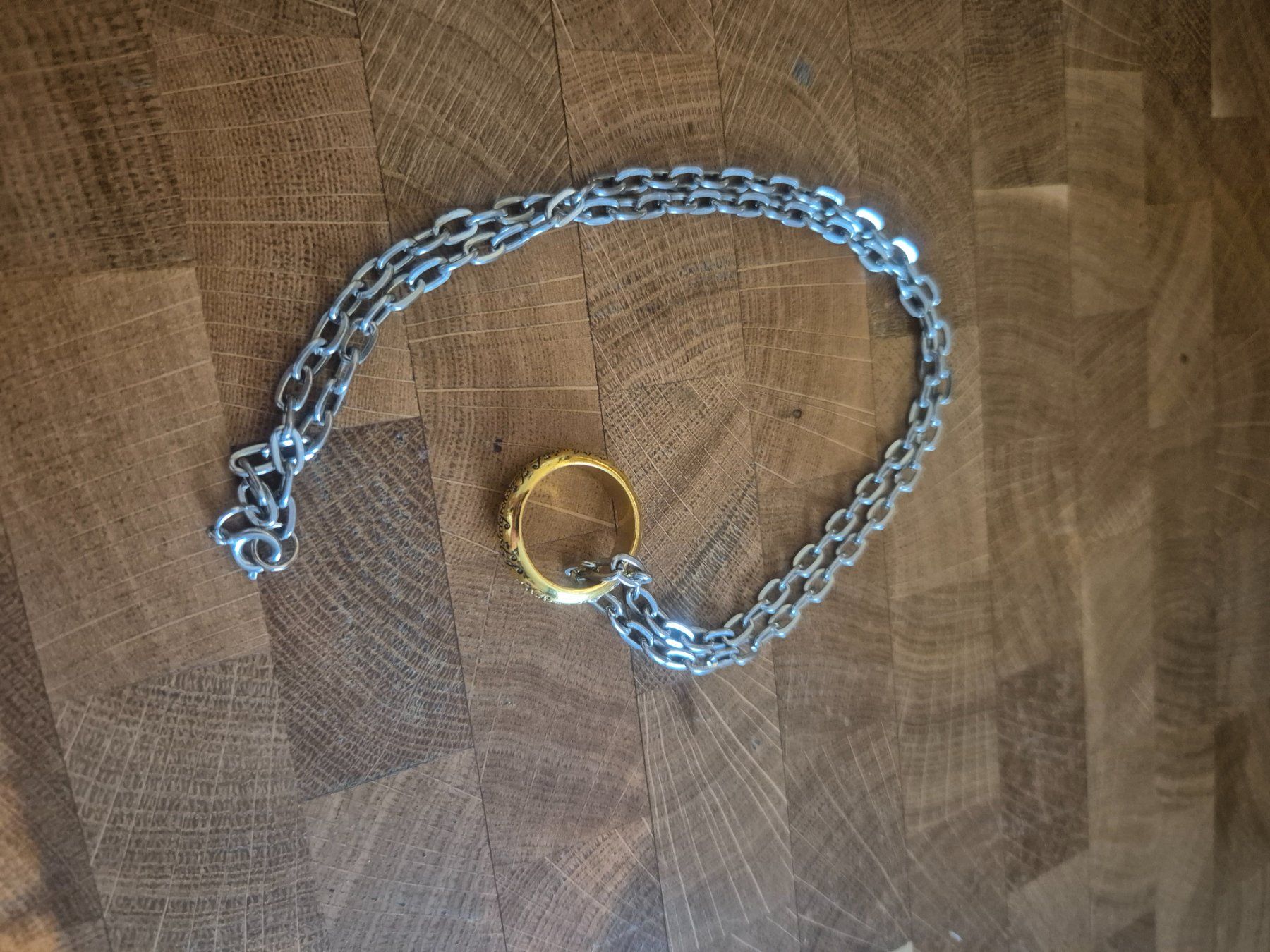 Anelli: Der Herr der Ringe - Replica – Usato da Holderbank AG venduto da Ohngesichtli 1