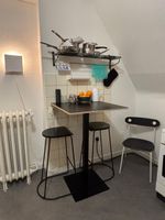 Bartisch mit 2 Stühlen