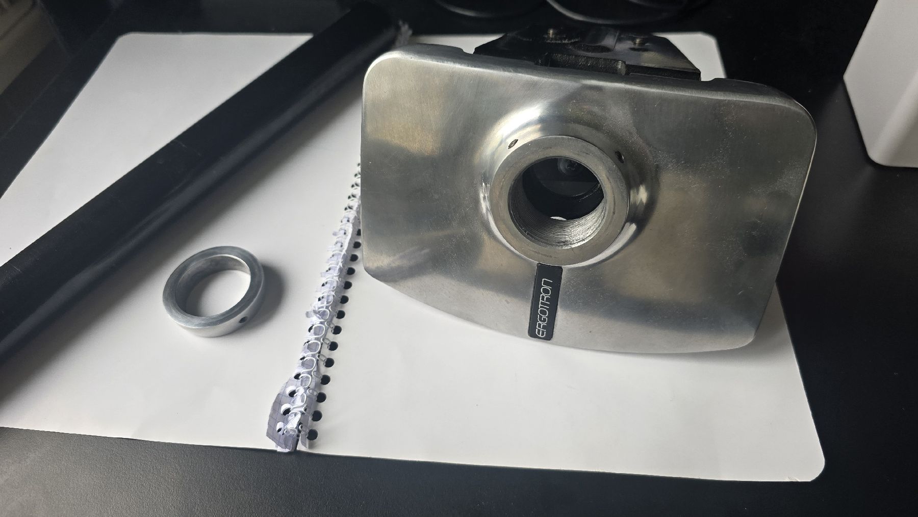 Ergotron Staffa per monitor: Ergotron Basekit inkl. Stange – Usato da Emmenbrücke venduto da david_andrist 1