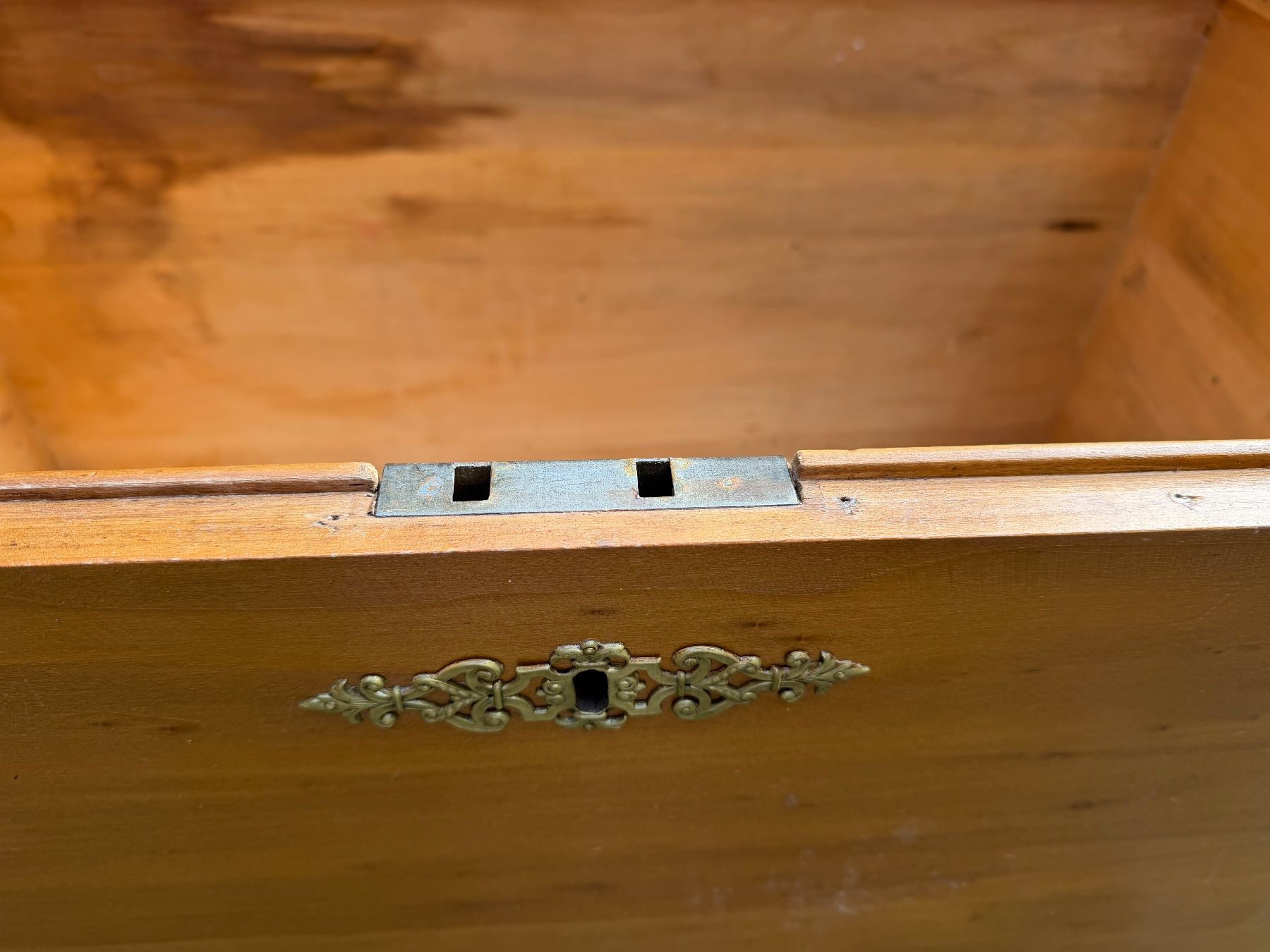 Truhen: Alte Truhe, Nr 6 – Gebraucht aus Glattfelden von maa_qcj8 4