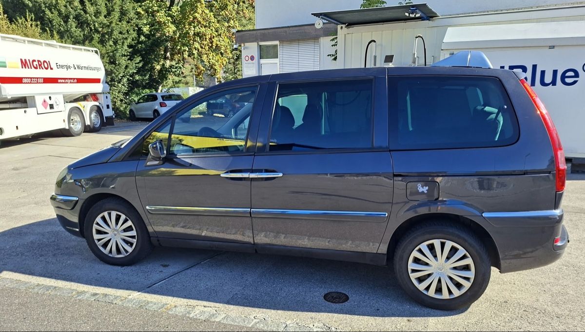 Automobili: Citroen C8 Van dunkelgrau mit Karosserieschaden – Usato da Volketswil venduto da Gvisoka 1