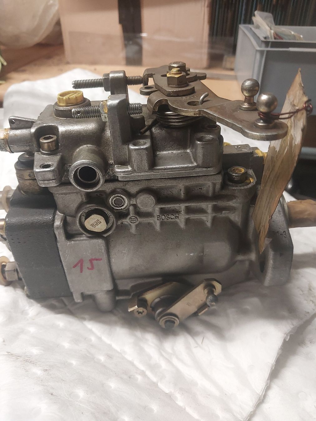Opel Tutti pezzi di ricambio auto: Einspritzpumpe Opel Ascona/ Kadet 1.6D – Usato da Lienz venduto da Nauer79