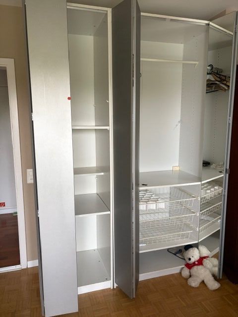 Armadi: Kleiderschrank – Usato da Zollikerberg venduto da bat_6hs5 1