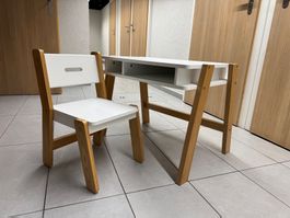 Bureau avec chaise pour enfant