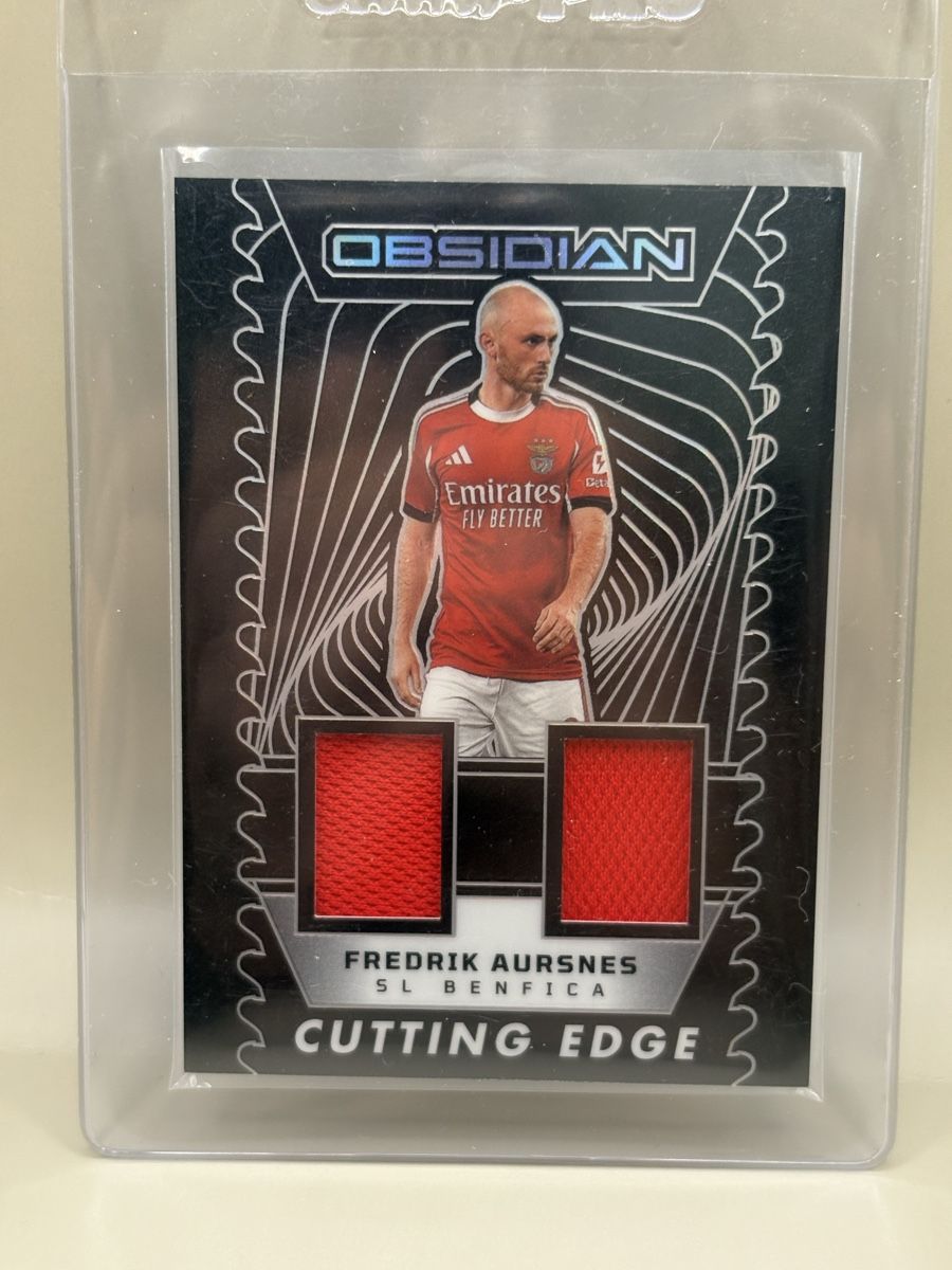 Panini Carte collezionabili: Panini Obsidian Patch - Frederik Aursnes – Nuovo (secondo la descrizione) da Oberbuchsiten venduto da Bananefrappe93
