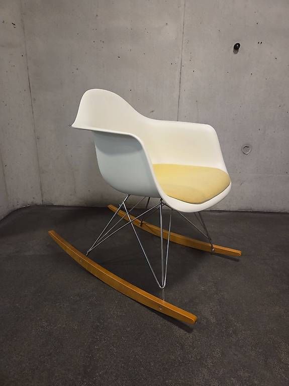 Eames Sedie: Vitra / Eames Plastic Chair / RAR – Usato da Zürich venduto da Lukasz