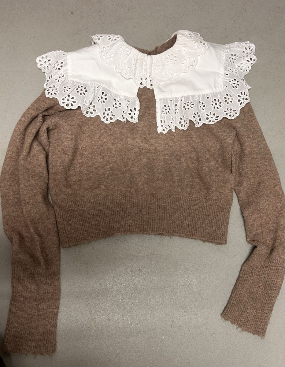 Zara Maglioni & Felpe: Brown sweater with lace collar – Nuovo (secondo la descrizione) da Glattbrugg venduto da Lara_G06 1