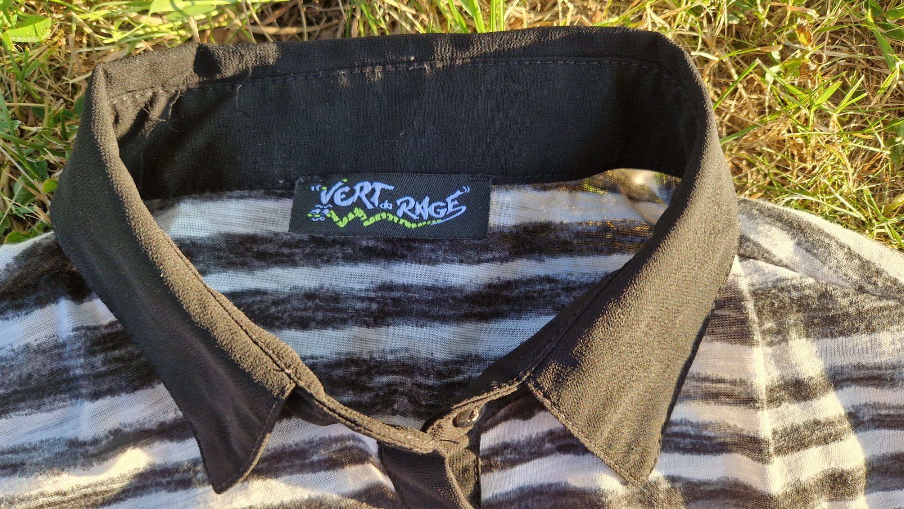 Camicette: Kurze schwarz-weiss gestreifte Bluse – Nuovo (secondo la descrizione) da Oberengstringen venduto da Sheera7 1
