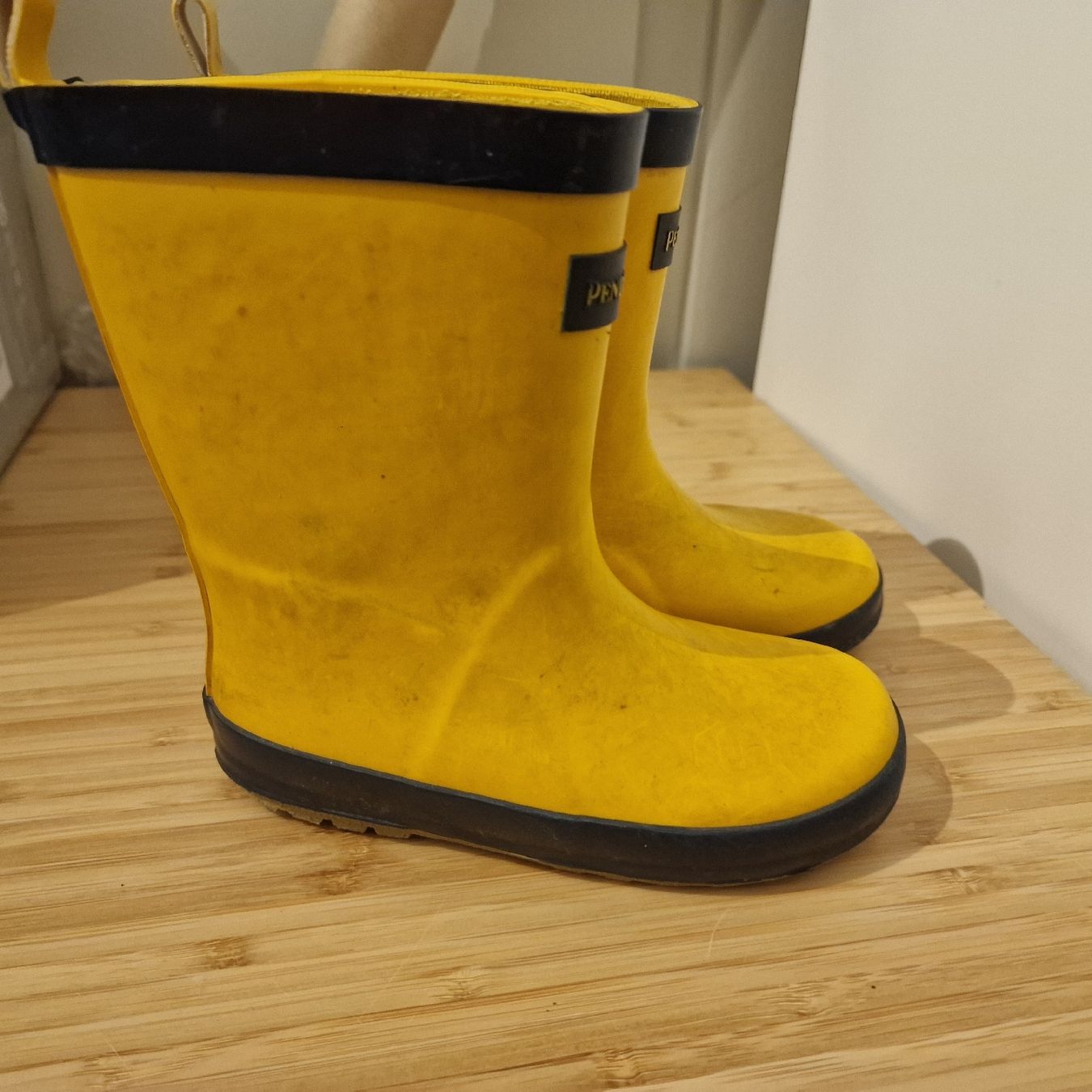 Scarpe per ragazzi: Yellow Rain Boots kids 27 Pendleton – Usato da Muri AG venduto da MrsRami 1