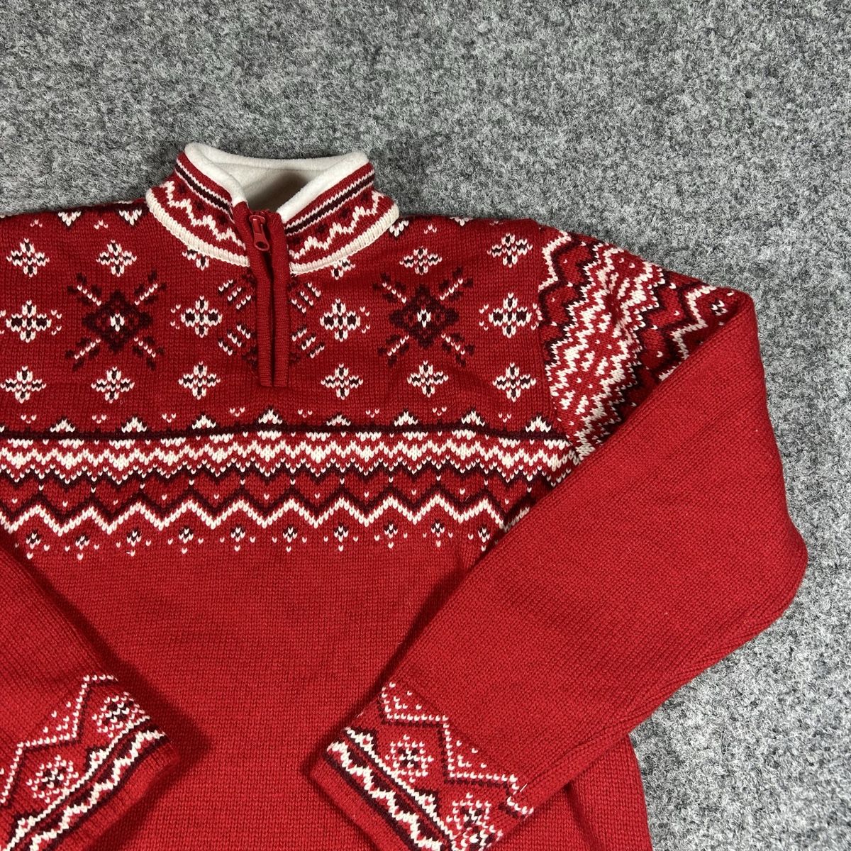 Maglioni & Felpe: Christmas knit mid zip – Usato da La Sagne NE venduto da Matlasape 1