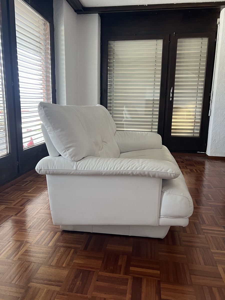 Sofas: Ledersofa 2-Sitzer  – Gebraucht aus Perlen von Chregle1 2