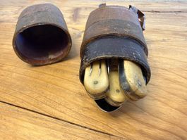 Antikes Reisebesteck Klappbesteck Lederköcher 19.Jh.
