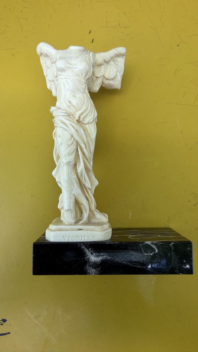 Figurines: Nike von Samothrake Replik als Briefbeschwerer – D'occasion à Riedholz par Frettchen63 6