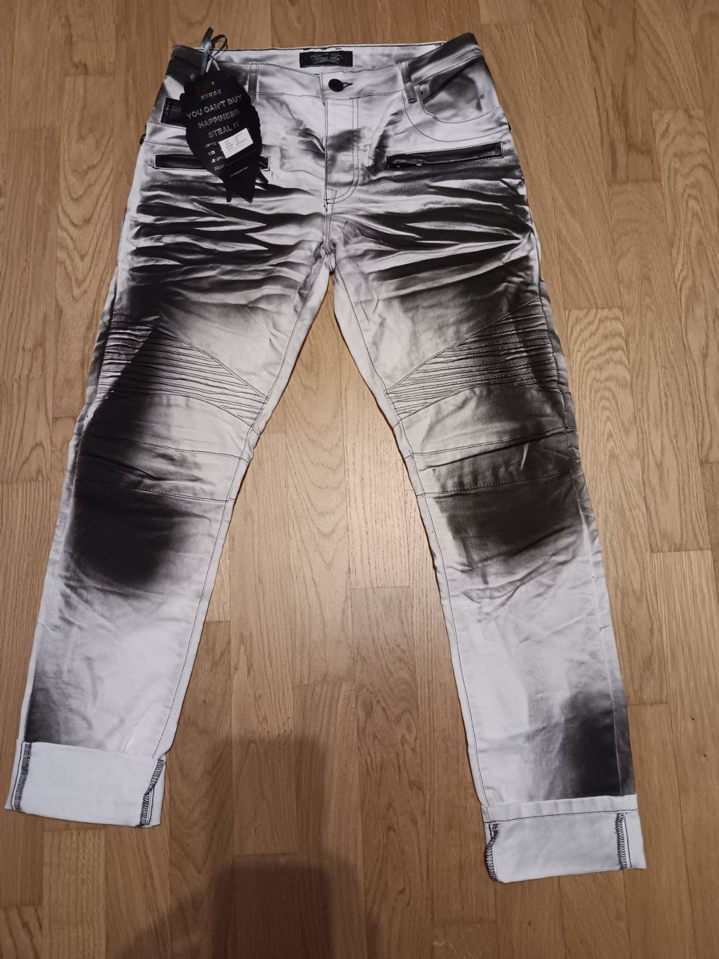 Jeans: Jeans White Black [NEU],Gr.32/34 – Nuovo (secondo la descrizione) da aarburg venduto da macacito