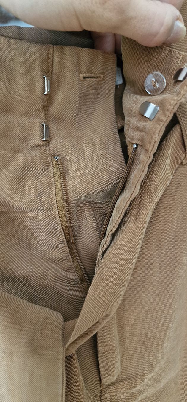 Only Pantaloni: ONLY Stoffhose Gr. 40 Paperbaghose beige Herbst – Usato da Romanshorn venduto da REALJessiB 8