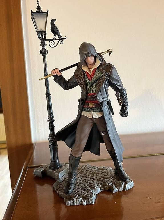 Statuette: FIGURINES ASSASSIN'S CREED SYNDICATE - JACOB FRYE – Usato da Blonay venduto da rou_vr7k