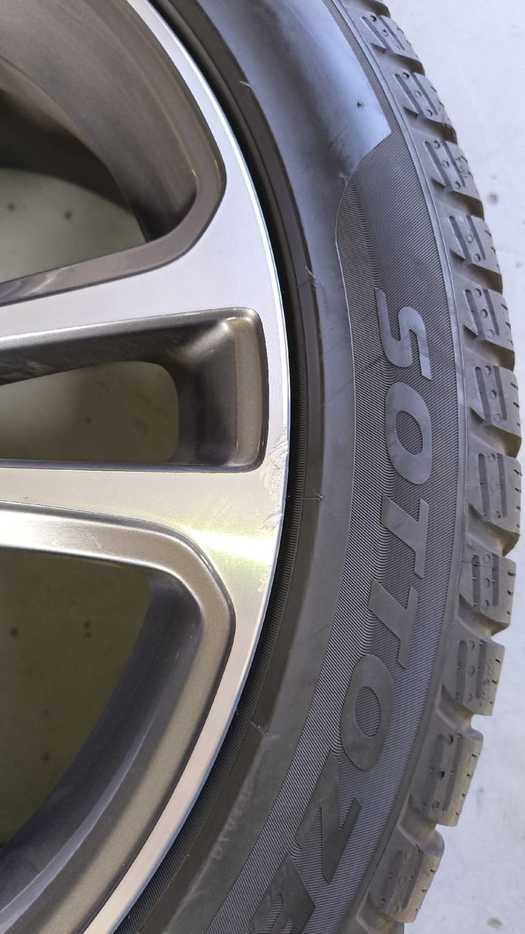Pneumatici & Ruote complete: Mercedes C Klasse W206 Winterräder – Usato da Lömmenschwil venduto da bmwfanatix 1