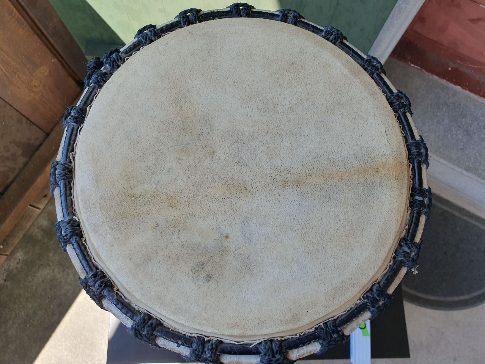 Strumenti musicali: Handgemachte Djembe Trommel mit Sound - Defekt – Difettoso da Aathal-Seegräben venduto da Ru.Fi 6