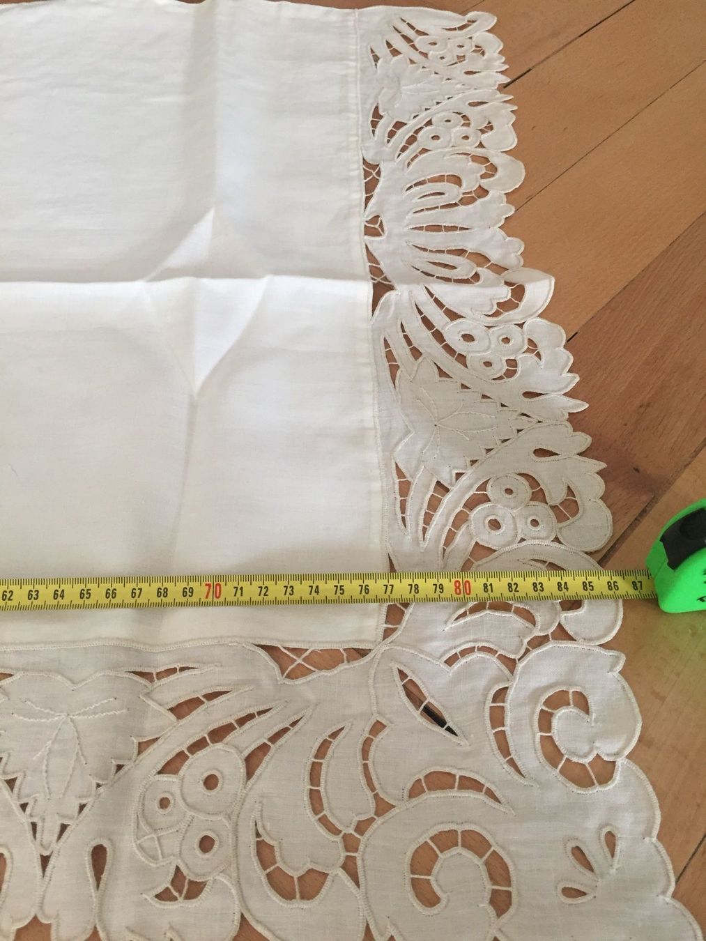 Biancheria da letto: Drap en lin brodé à la main ancien – Nuovo (secondo la descrizione) da Küssnacht am Rigi venduto da FFKA 2
