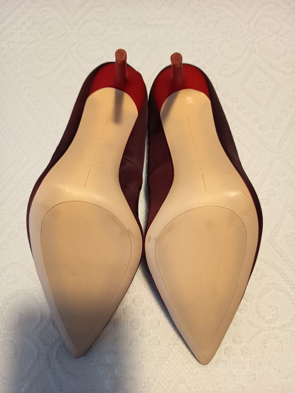Zara Scarpe da donna: Satin High Heels Burgundy – Nuovo (secondo la descrizione) da Basel venduto da beg_6v7r 3