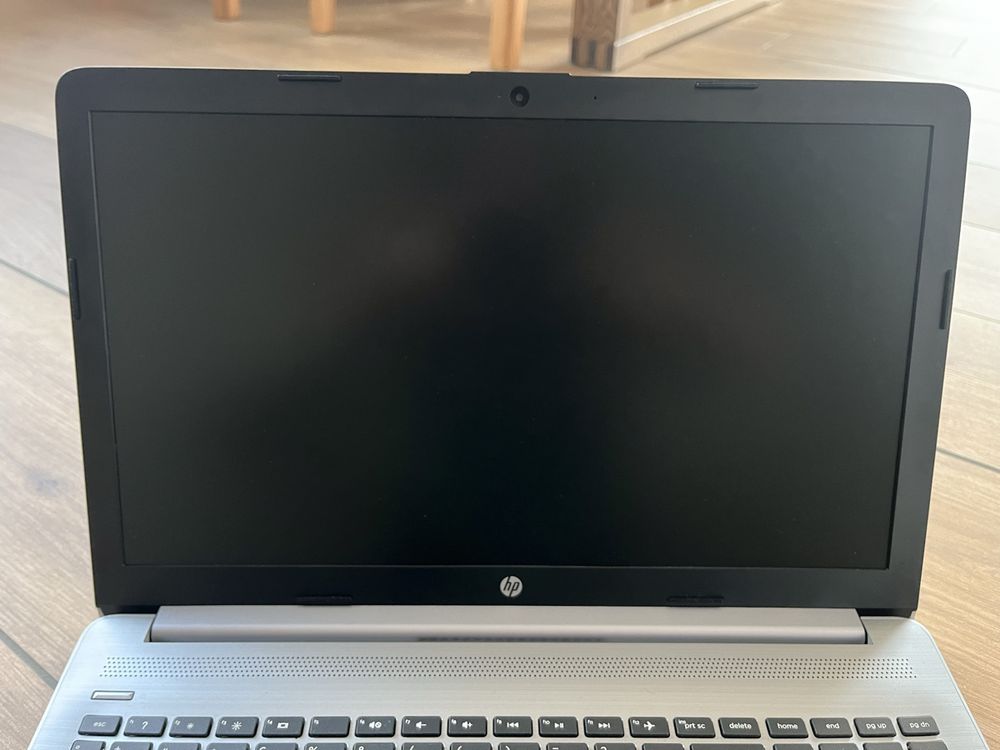 Laptop HP Intel Pentium Gold Silber gebrauchter Zustand (Gebraucht) in ...