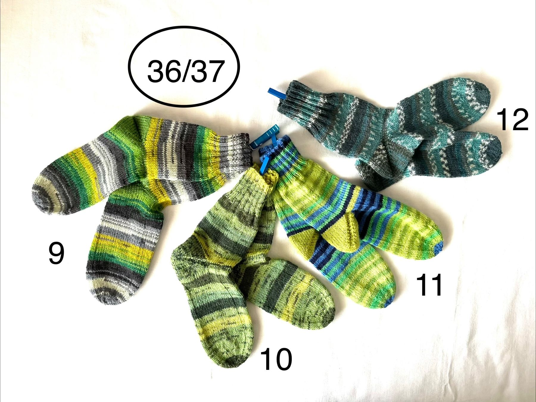 Chaussettes: handgestrickte Wollsocken, 36/37, grün – Neuf avec emballage d'origine à Engelburg par rautibus