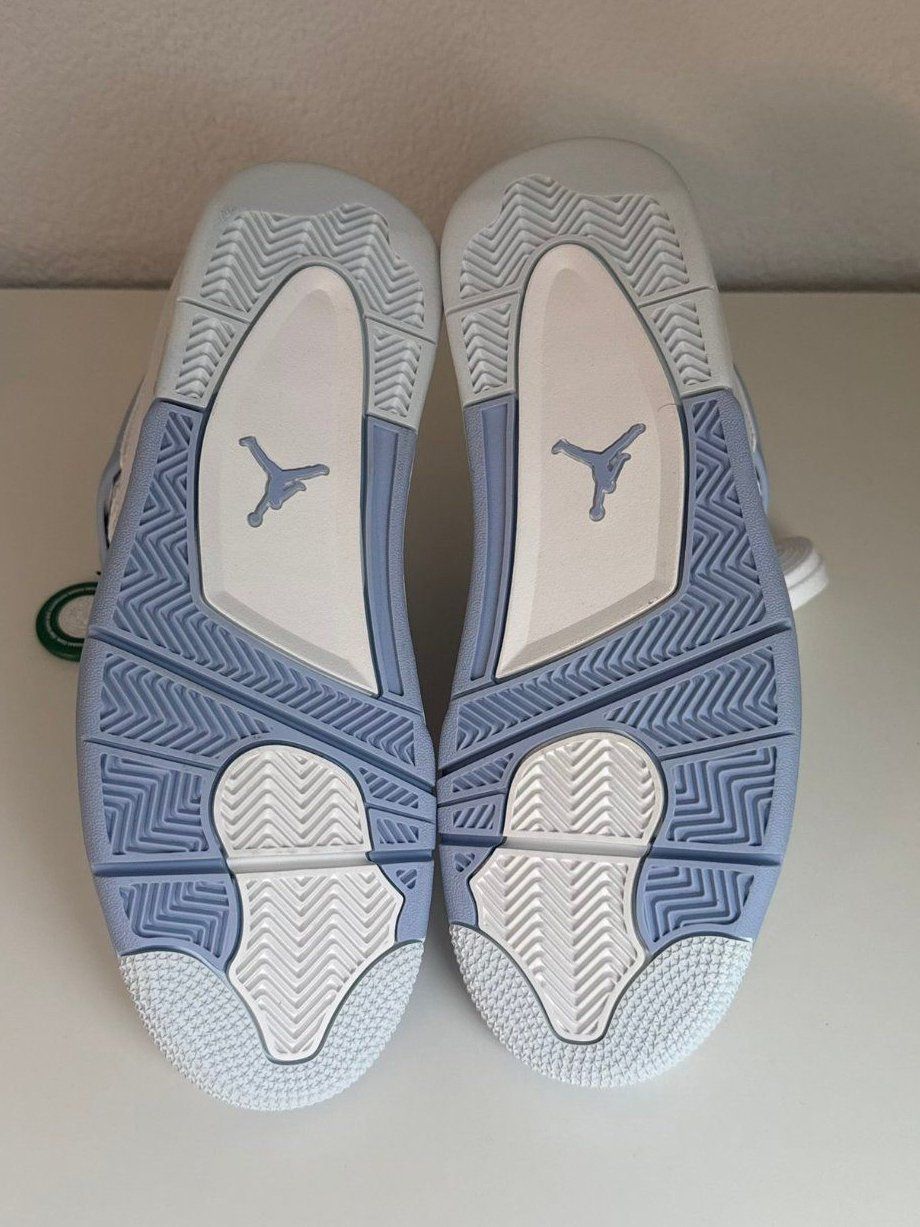 Jordan Scarpe da uomo: Jordan 4 Retro Forget Me Not gr 43 – Nuovo e nell'imballaggio originale da Muhen venduto da mauyo 7