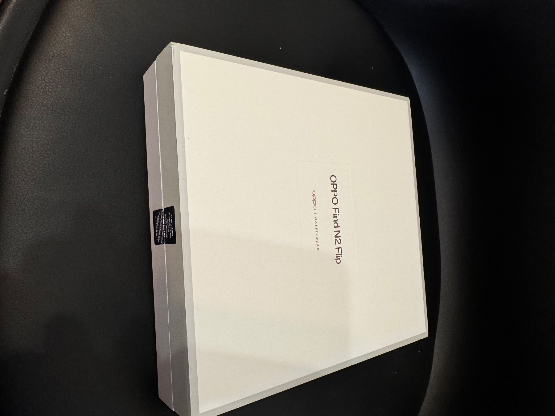 Oppo Telefoni cellulari / Smartphones: Oppo Find N2 flip – Nuovo e nell'imballaggio originale da Allschwil venduto da ars_2qcj