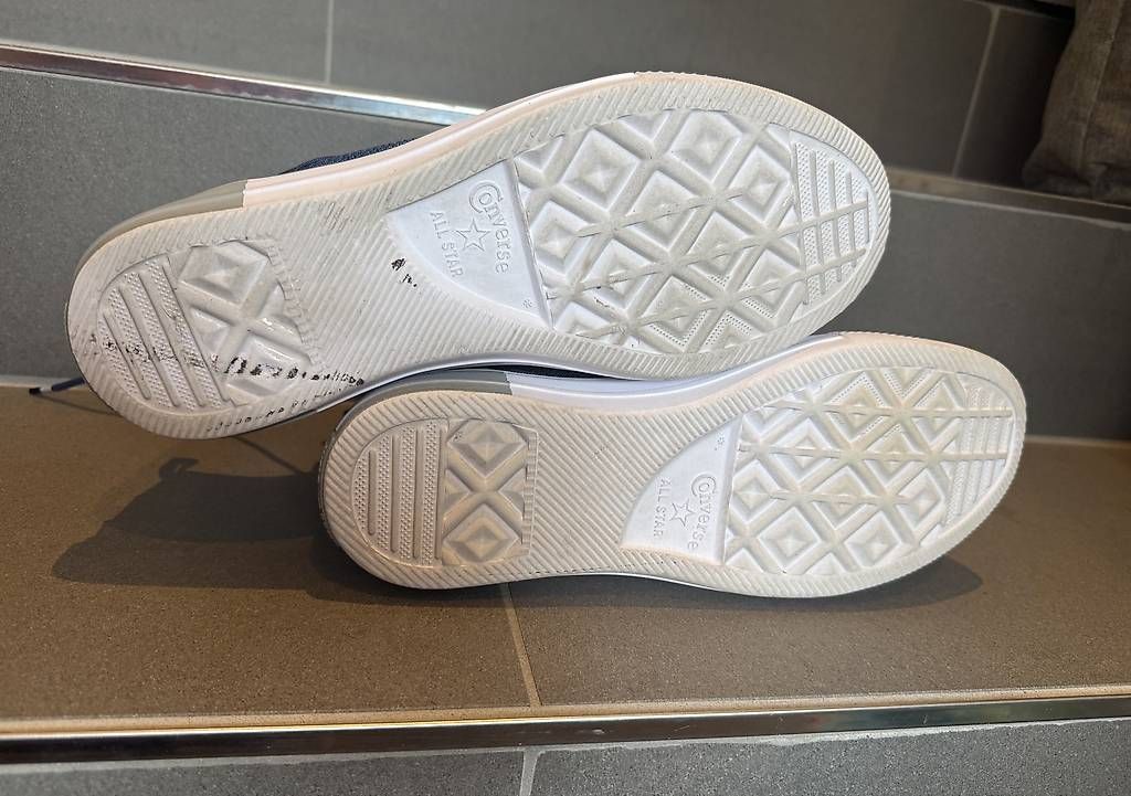 Converse Scarpe da uomo: Converse Chuck Taylor All Star Gr.42.5 – Nuovo (secondo la descrizione) da Wilen b. Wollerau venduto da chocolady 1