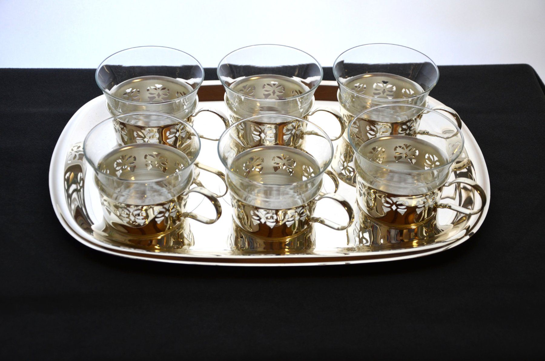 Set di piatti: Vintage Teeset versilbert ca. 50 jährig – Usato da Dotzigen venduto da H-1994
