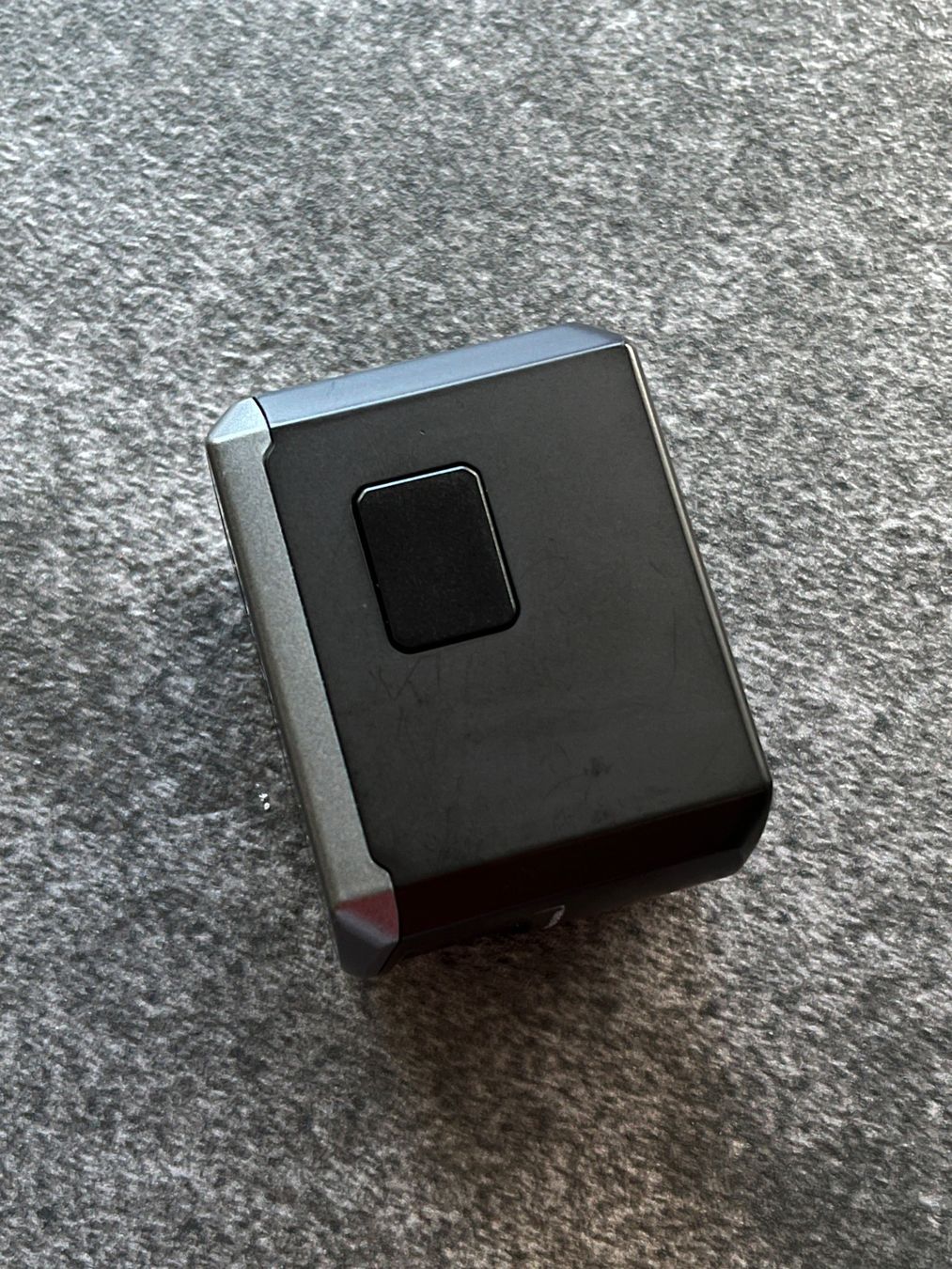 Unità & Adattatore: 65W Reiseadapter, Multinationaler Universal-Adapter, 4 USB-A – Usato da Kilchberg ZH venduto da Simple.Life 1