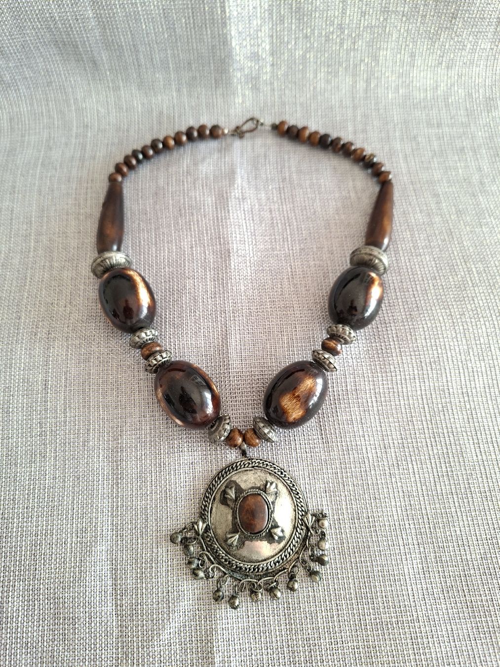 Catenine: Collier bohème ethnique avec pendentif – Usato da Lutry venduto da Sim_Sta