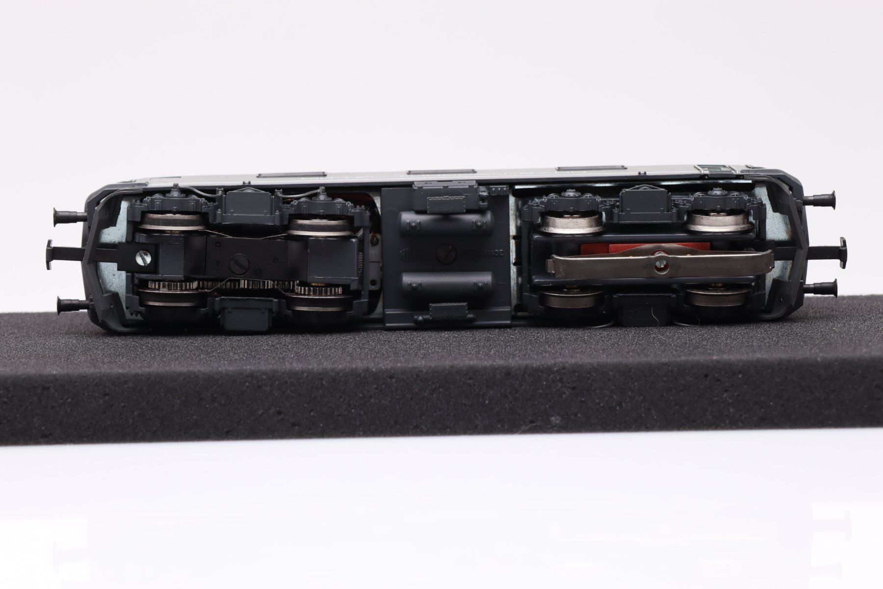 Hag Modellini di ferrovie: Hag MThB Re 4/4" 21 AC, H0 – Usato da Ried (Muotathal) venduto da Modellbahn.swiss 3