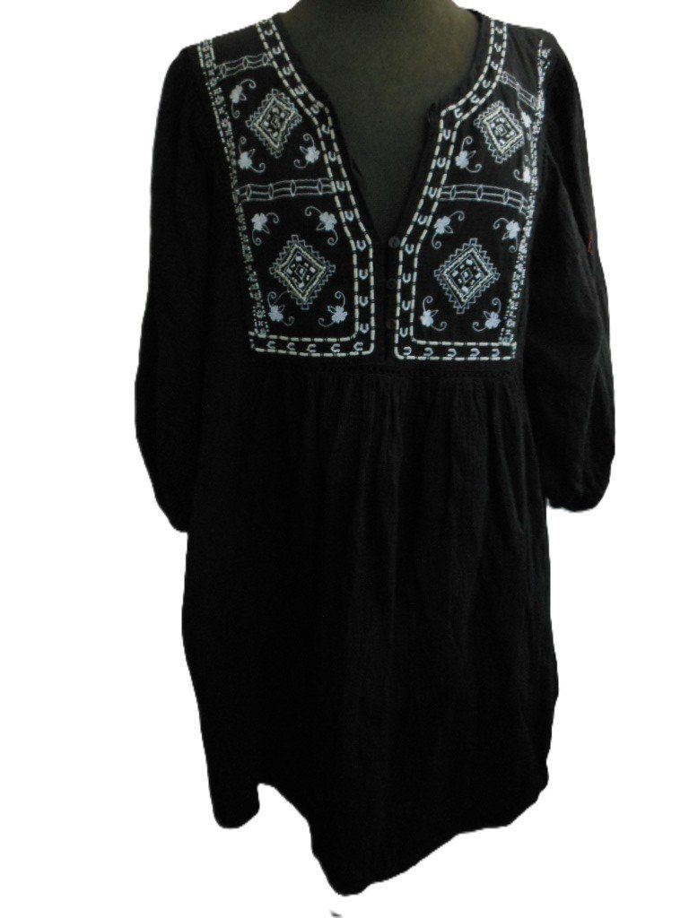 Kleider: Gr. Gr. 46 48 50 52  Kleid schwarz gesticktes Muster weiss – Gebraucht aus Basel von frausommerwind 1