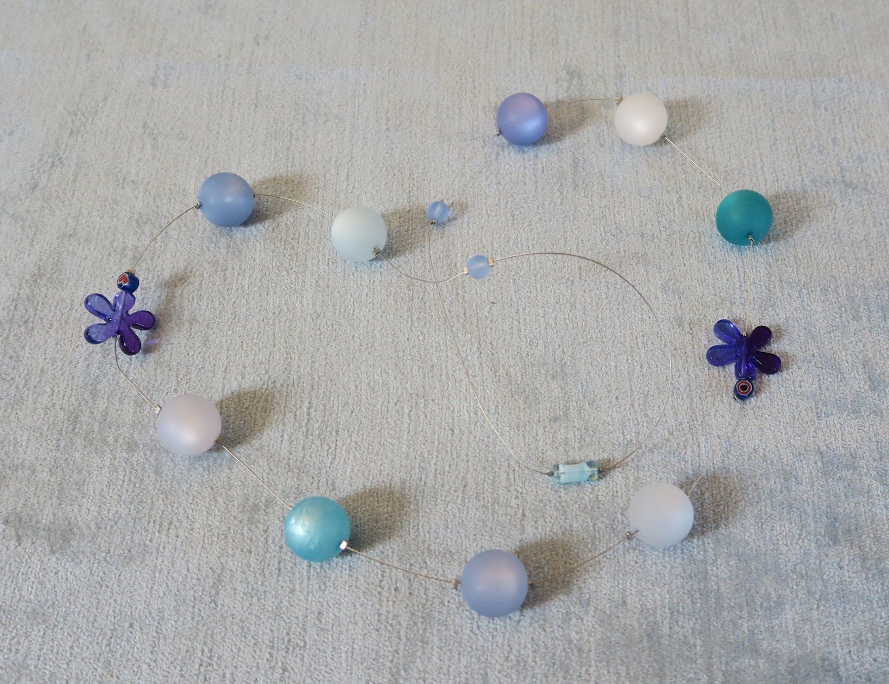 Catenine: Kette mit Polarisperlen – Usato da Brittnau venduto da marlenestone