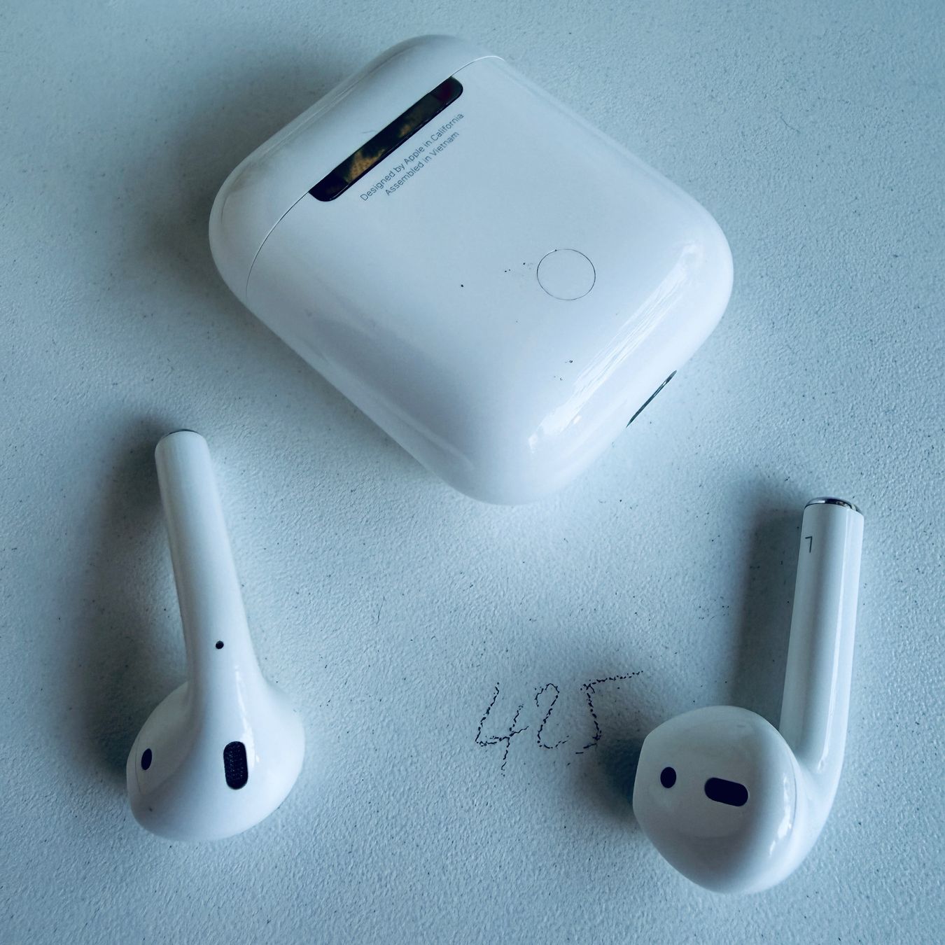 Apple Kopfhörer: Original Apple AirPods 2 Gen. Wireless Kopfhörer & Case – Gebraucht aus Basel von MY.AIRPODS.SHOP 5