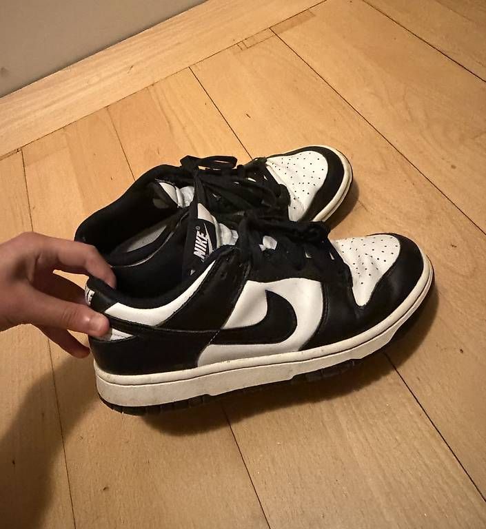 Chaussures hommes: Nike DUNK, schwarz & weiß – D'occasion à Basel par lolaloli