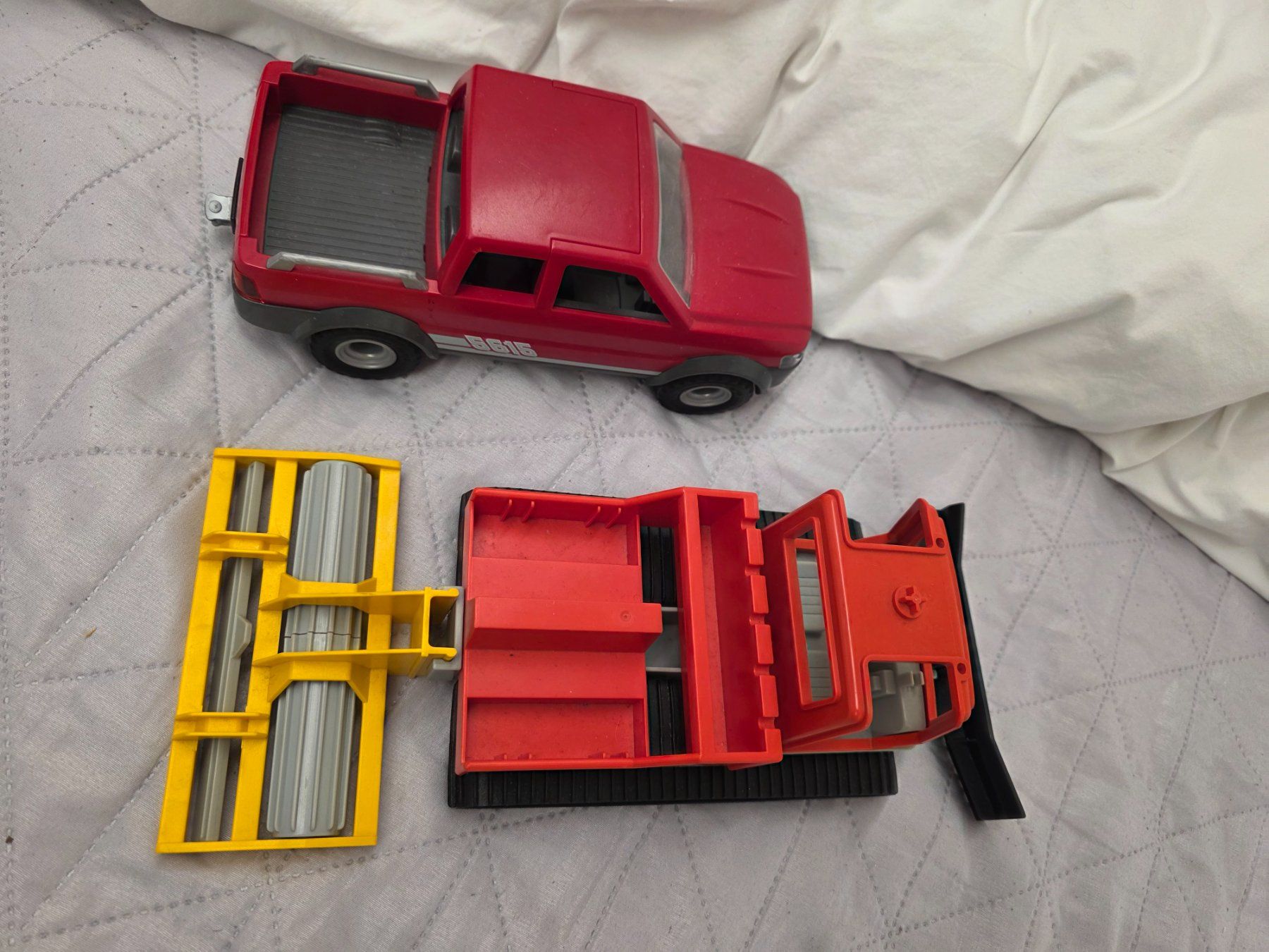 Playmobil Spielzeuge: PLAYMOBIL TRUCK & SNOW PLOUGH – Gebraucht aus Zug von ScarletRose 2