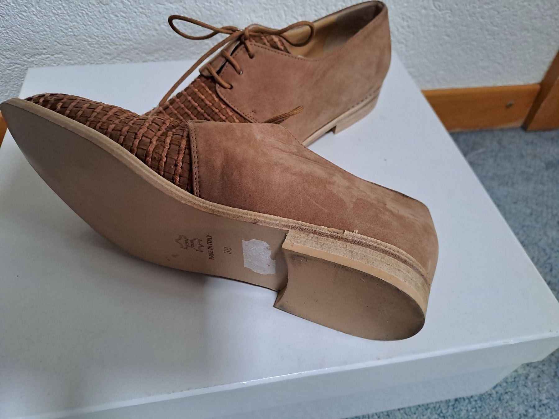 Scarpe da donna: Lederschuhe Gr. 38, Marke Les Essentiels – Usato da Frauenfeld venduto da Andadaa 2