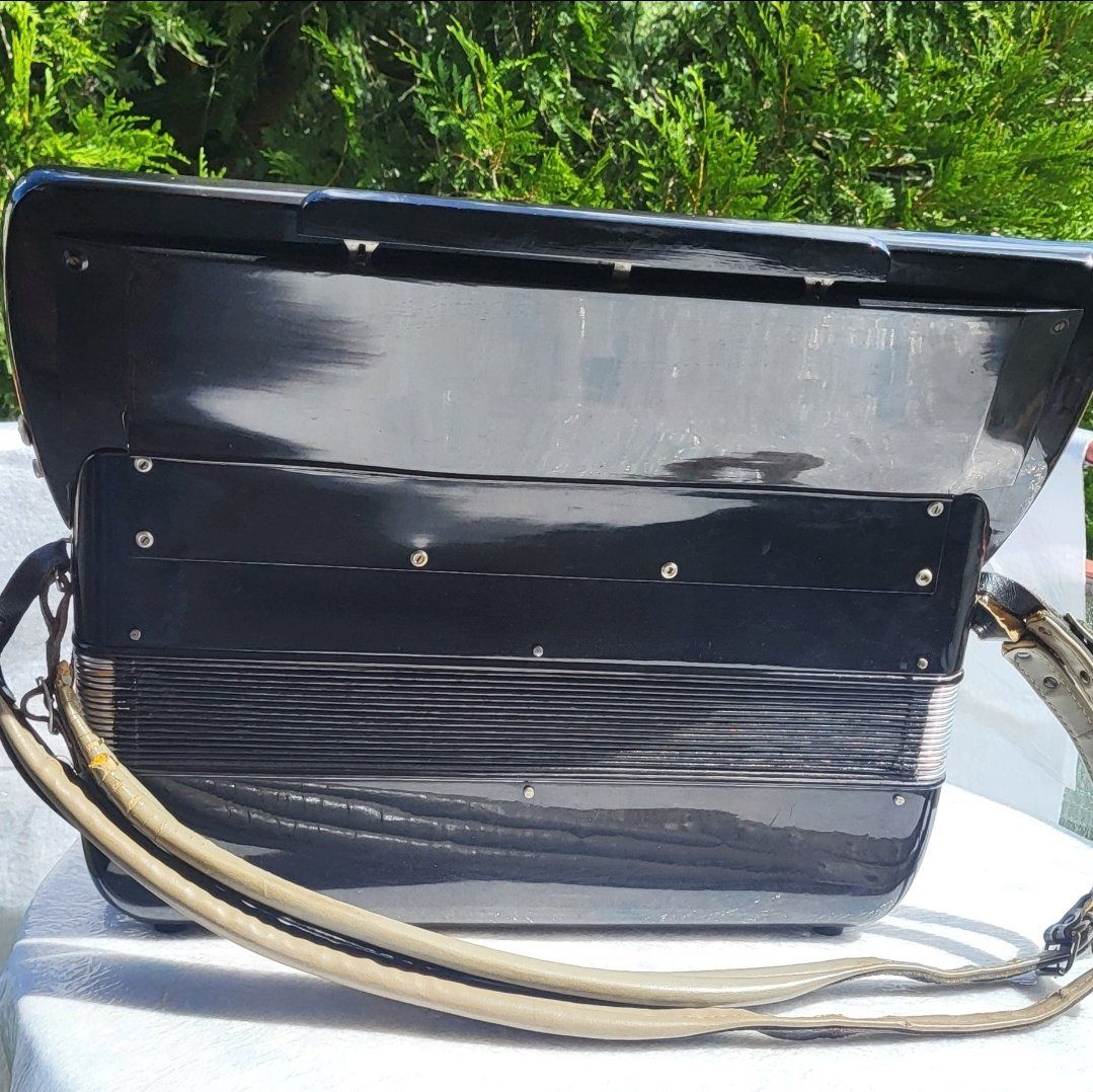 Strumenti musicali: Cooperativa stradella 4 voix rare – Usato da Penthalaz venduto da EvandroLuz 3
