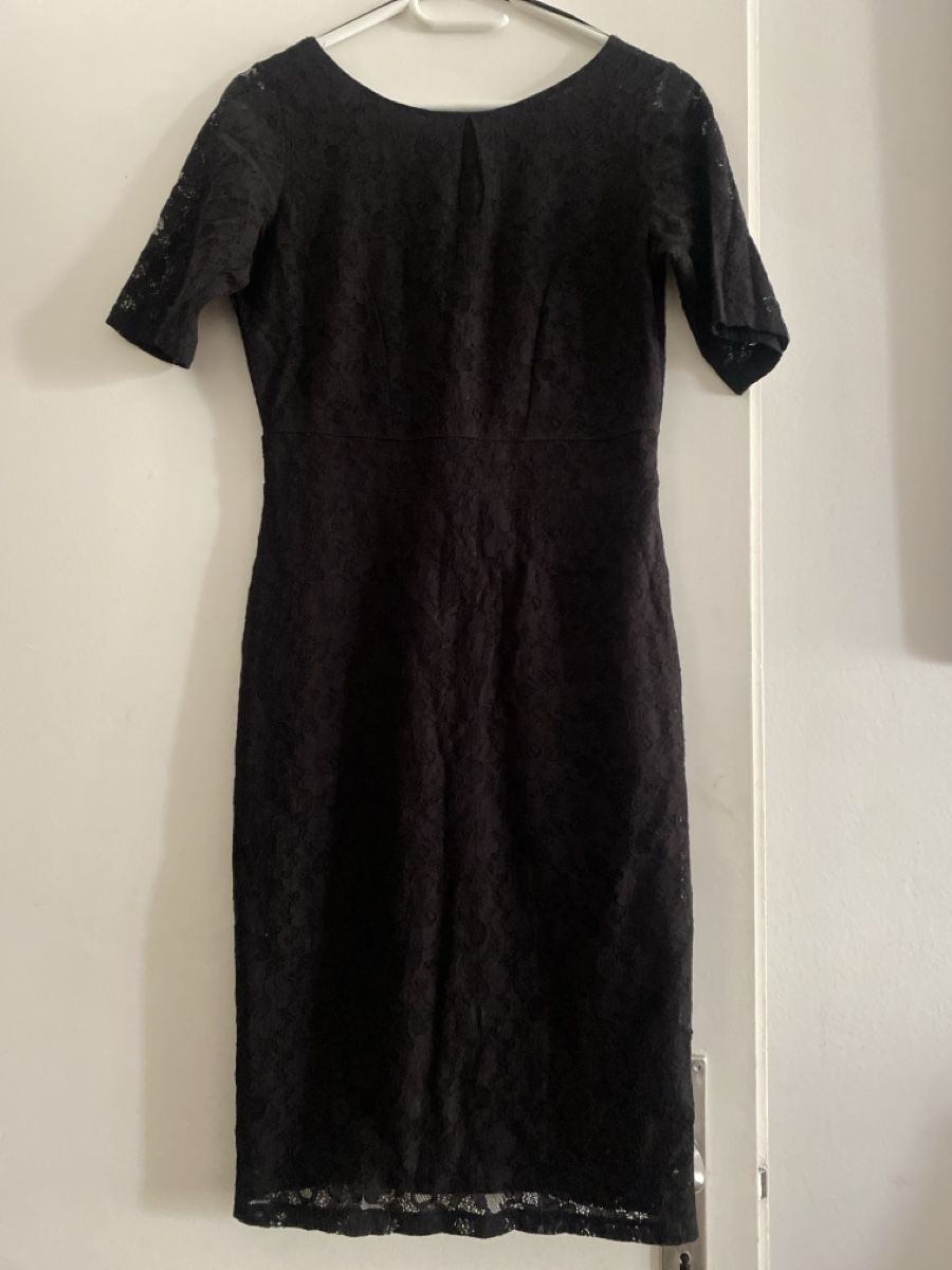 Robes: Robe noire dentelle doublée t.36 – Neuf (Voir description) à Geneve par pat_p76n