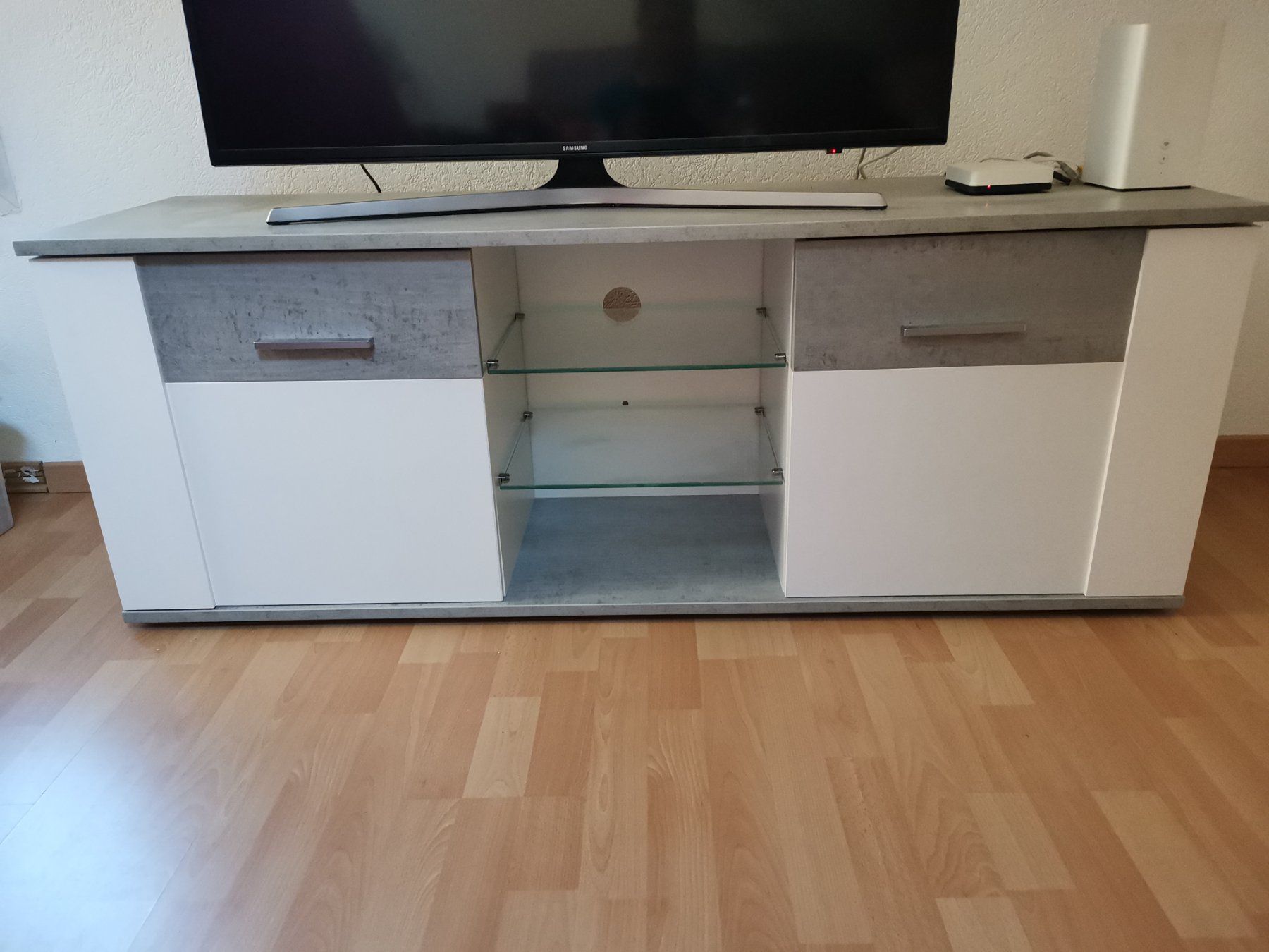 Mobili TV: Meuble TV – Nuovo (secondo la descrizione) da Villars-le-Grand venduto da NadCor