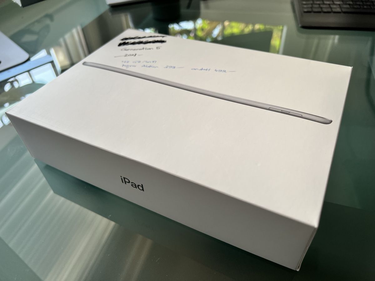 Apple Tablet PC: Apple iPad 5. Generation Wi-Fi 128GB Space Grau – Usato da Kradolf venduto da Sulgi 5