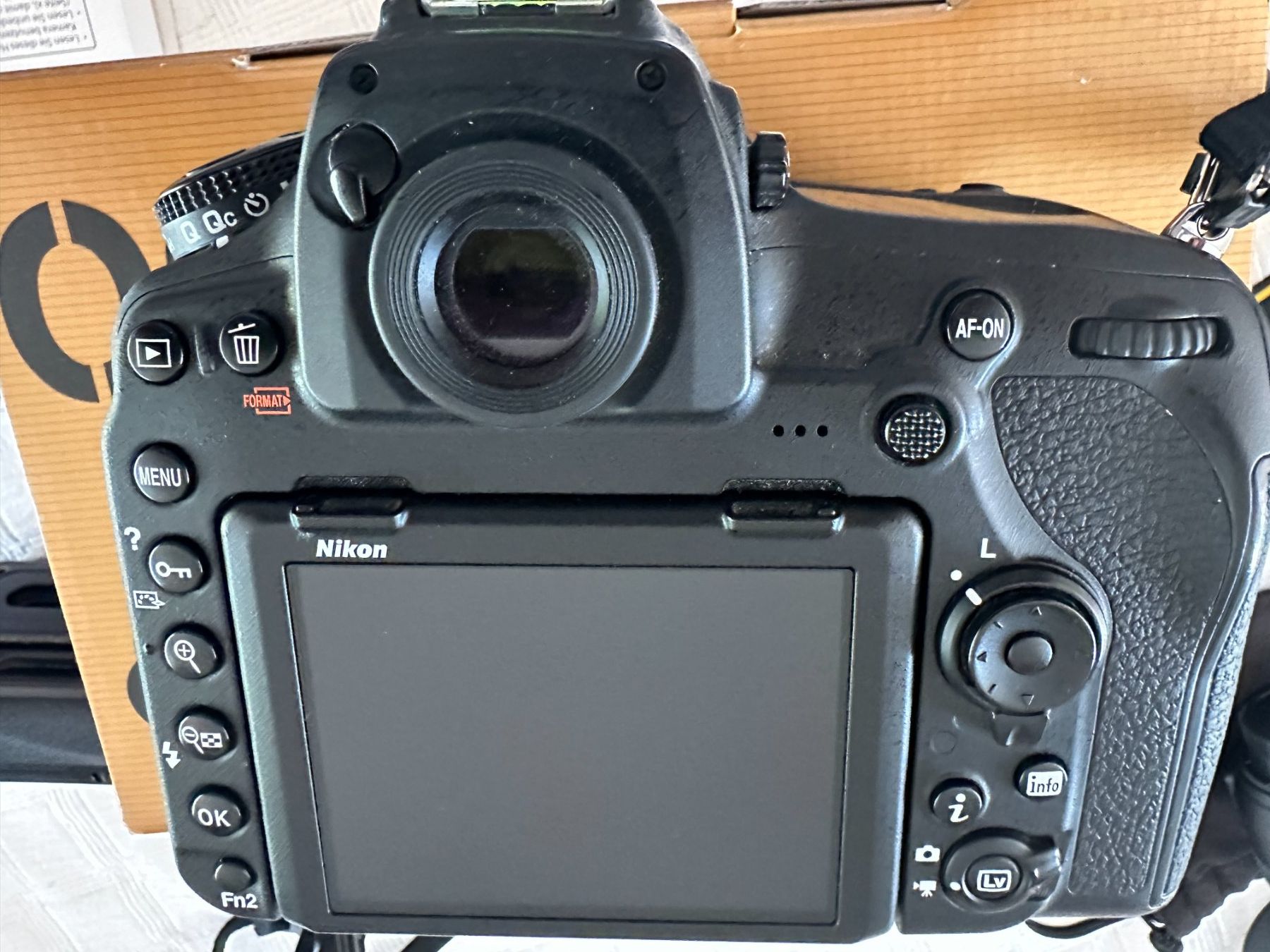 Nikon Fotocamera: Nikon D850 Professional Set – Nuovo (secondo la descrizione) da Gilly venduto da GeorgMN 3