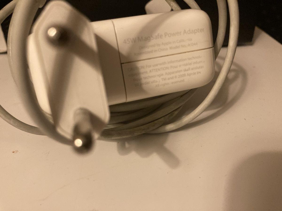 Apple Ladegerät: Magsafe 1 Ladegerät 45W MacBook Netzteil – Gebraucht aus Flawil von rcnkr 3
