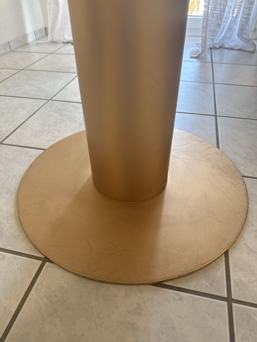 Tavoli: Round PU leather Table with Pedestal Base Stylish  Modern – Usato da Effretikon venduto da lio_gjr8 6