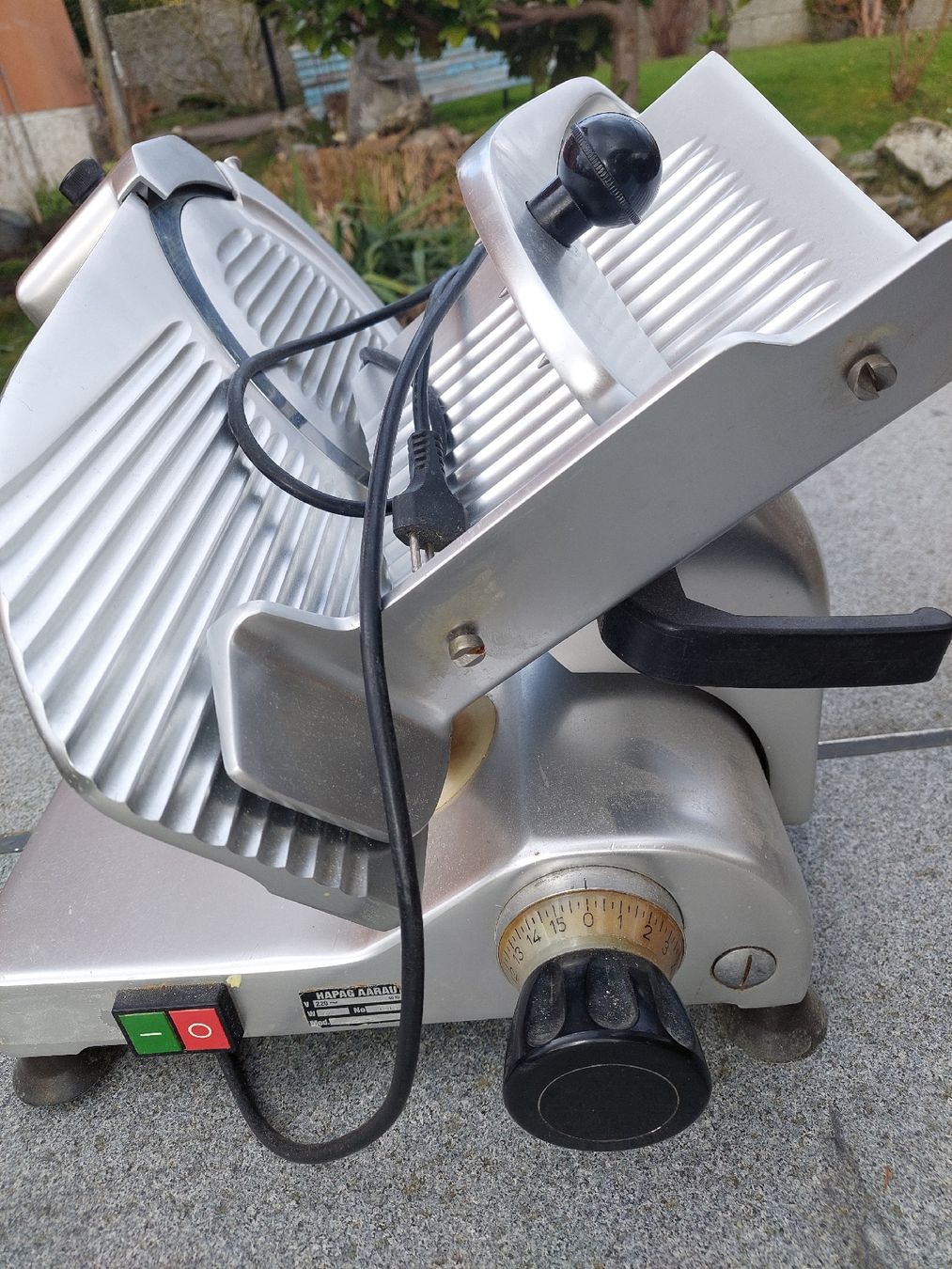 Küchengeräte: Schneidemaschine  – Gebraucht aus Hinwil von  4